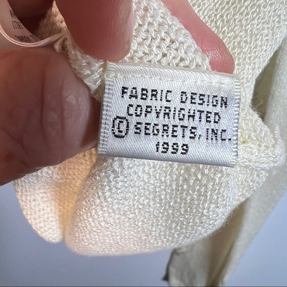 SIGRID OLSEN SPORT Pullover sweater with embroidered flower embellishments. L - Picture 6 of 6